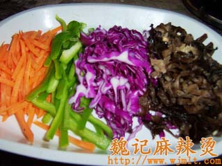 胡萝卜木耳尖椒紫甘蓝丝