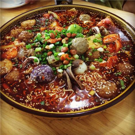 屈师傅麻辣烫