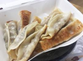 君亮牛肉汤特色锅贴