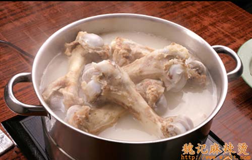 麻辣烫骨头汤