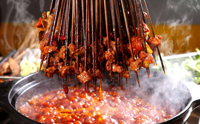 钢管厂小郡肝串串香加盟优势